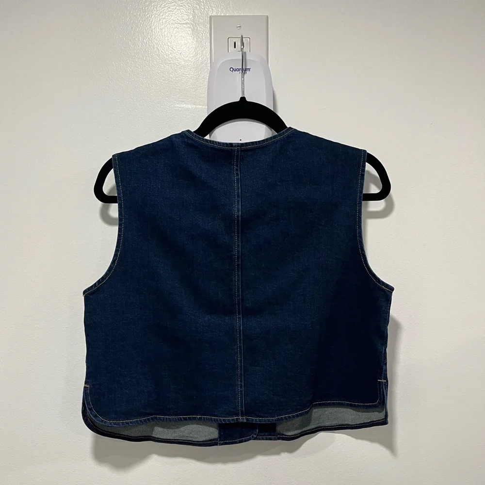 NWT Love, Bonito Relaxed Denim Round Neck Button Down Vest Top in Indigo - Picture 7 of 12